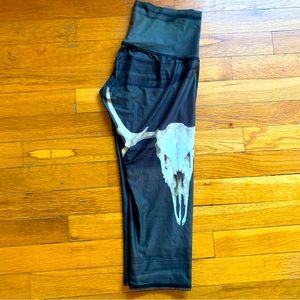 Teeki Deer Medicine Hot Pant Crop. Small.